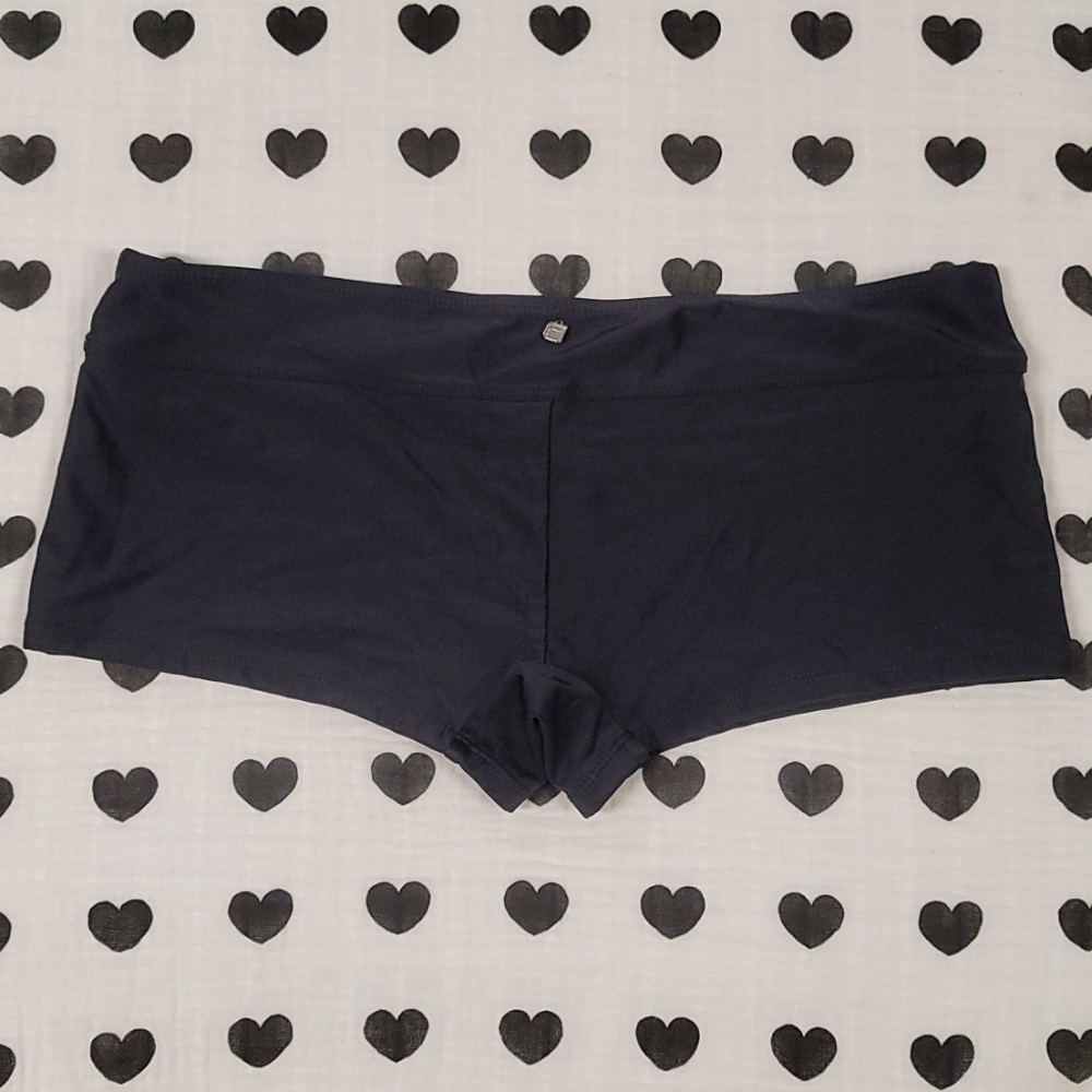° SZ MED • NWOT • Fabletics Shorts °